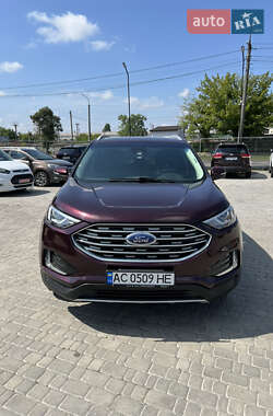 Позашляховик / Кросовер Ford Edge 2019 в 