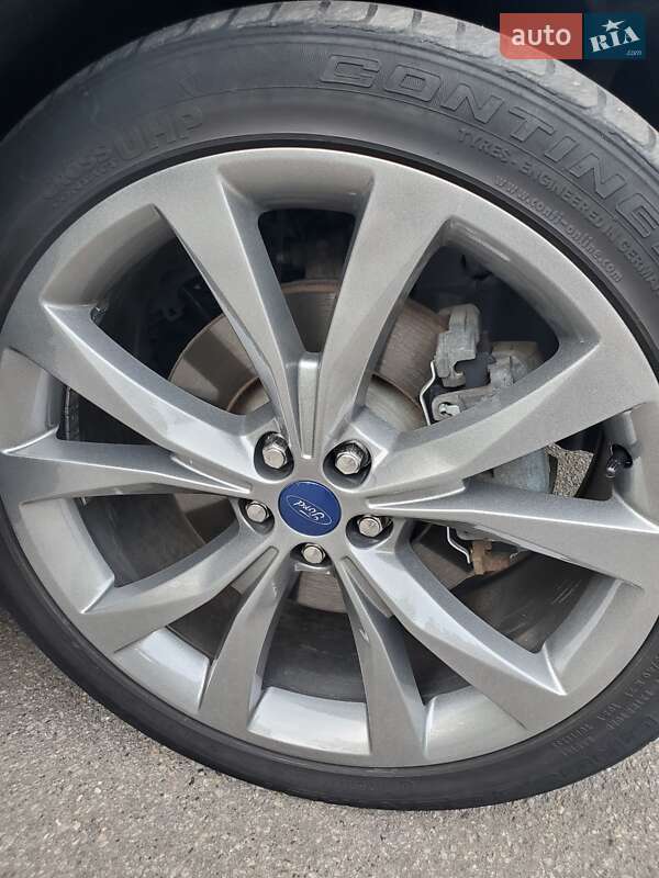 Внедорожник / Кроссовер Ford Edge 2015 в Харькове