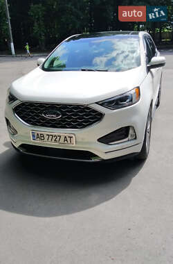Позашляховик / Кросовер Ford Edge 2020 в 