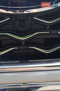Позашляховик / Кросовер Ford Edge 2020 в 