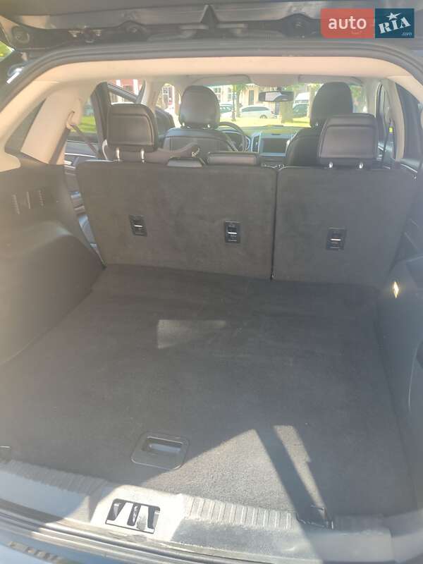 Позашляховик / Кросовер Ford Edge 2016 в Володимирі