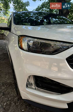 Внедорожник / Кроссовер Ford Edge 2020 в 