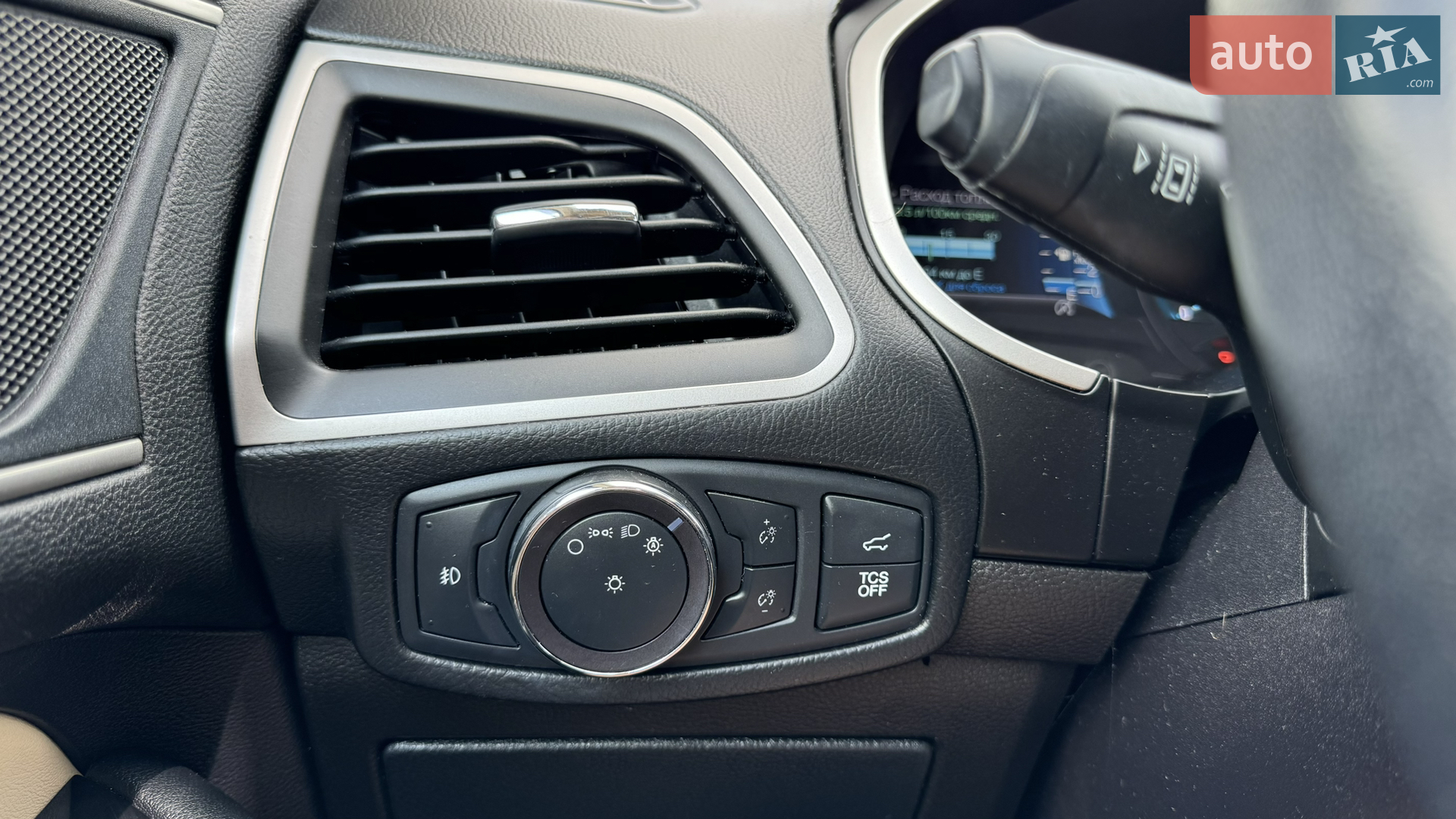 2019 Ford Edge - мініатюра 22