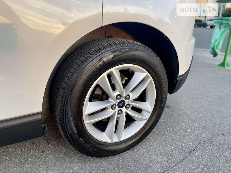 Позашляховик / Кросовер Ford Edge 2015 в Харкові