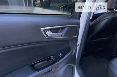 Внедорожник / Кроссовер Ford Edge 2015 в 
