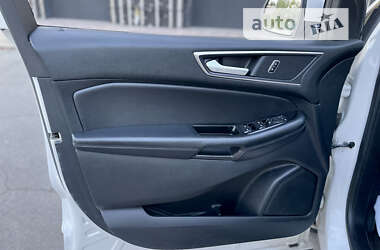 Внедорожник / Кроссовер Ford Edge 2015 в 