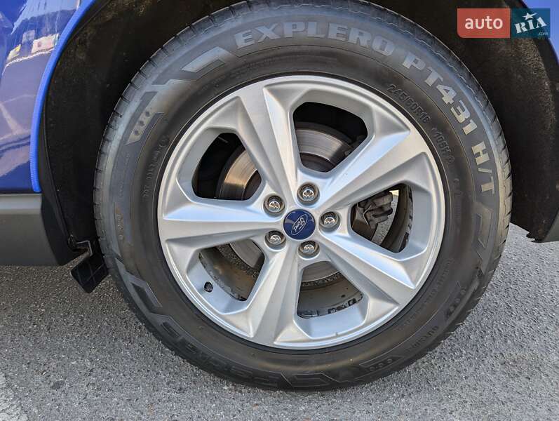 Позашляховик / Кросовер Ford Edge 2015 в Полтаві