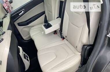 Внедорожник / Кроссовер Ford Edge 2015 в 