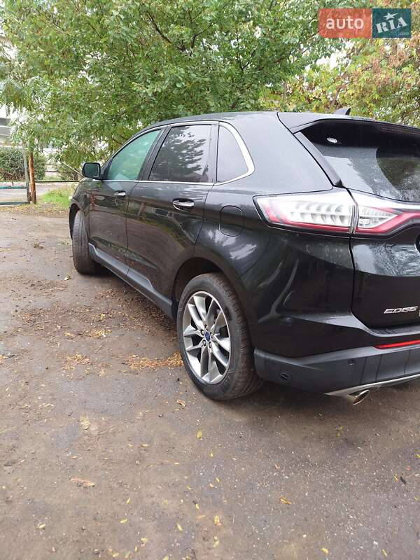 Позашляховик / Кросовер Ford Edge 2015 в Казанці