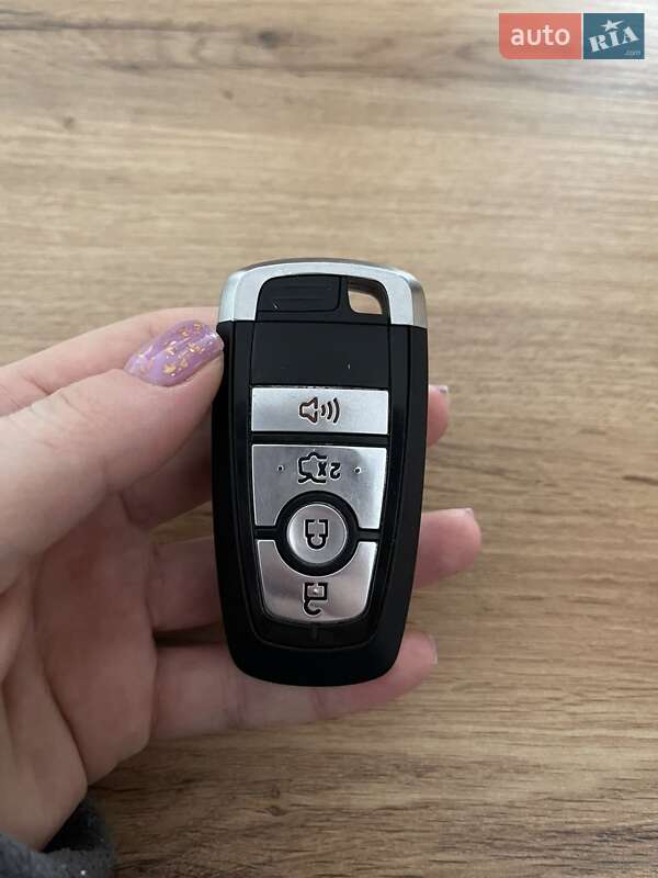 Внедорожник / Кроссовер Ford Edge 2019 в Кременце