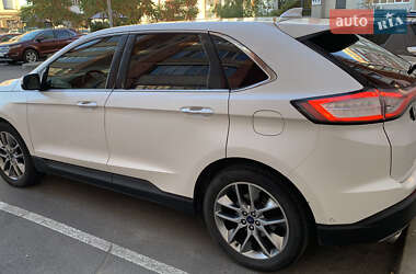 Внедорожник / Кроссовер Ford Edge 2015 в 
