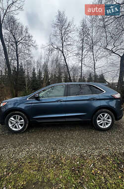 Позашляховик / Кросовер Ford Edge 2018 в 