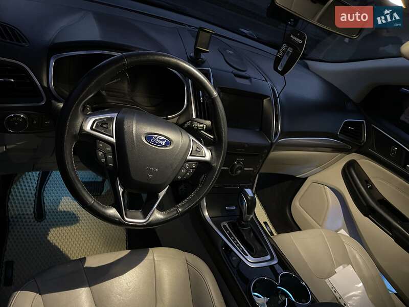 Позашляховик / Кросовер Ford Edge 2016 в Івано-Франківську