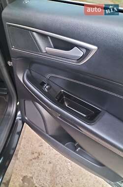 Внедорожник / Кроссовер Ford Edge 2015 в 