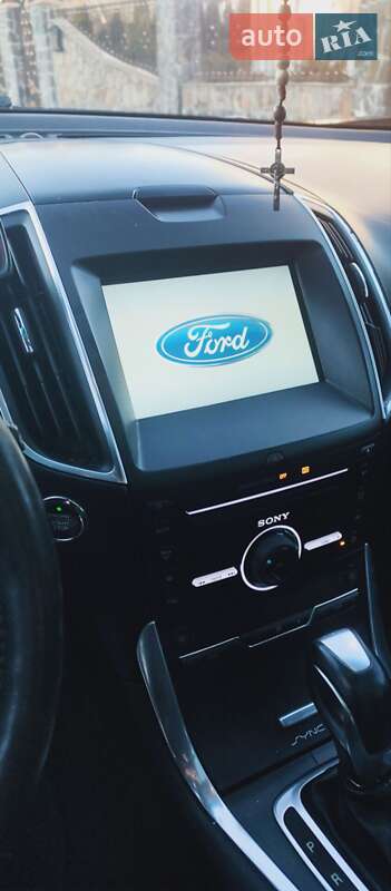 Позашляховик / Кросовер Ford Edge 2015 в Дубровиці