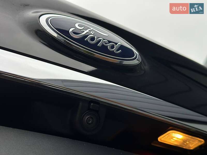 Позашляховик / Кросовер Ford Edge 2019 в Рівному