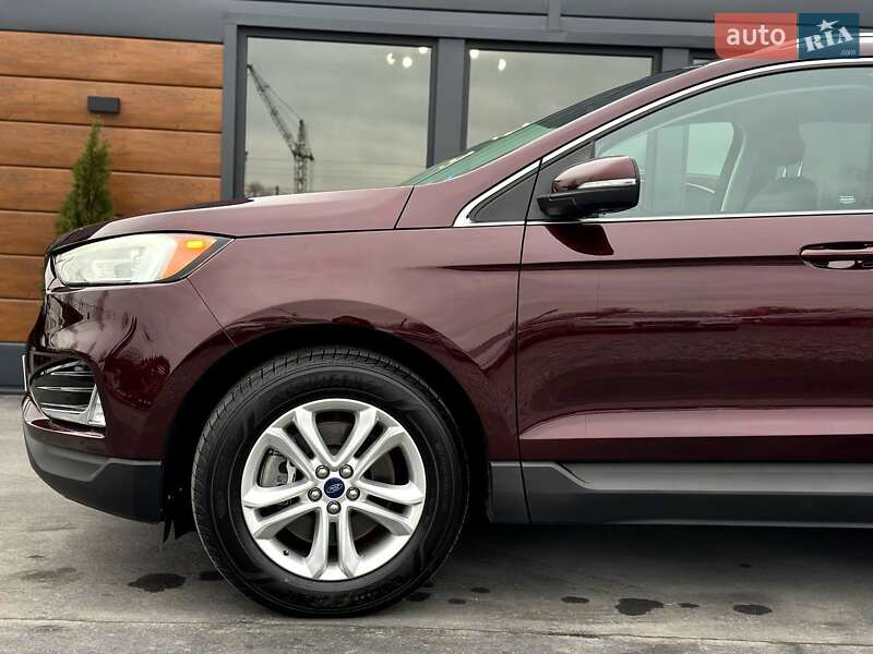 Позашляховик / Кросовер Ford Edge 2019 в Рівному