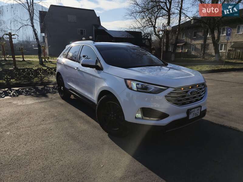 Позашляховик / Кросовер Ford Edge 2020 в Тячеві