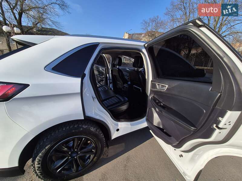 Позашляховик / Кросовер Ford Edge 2020 в Тячеві
