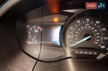 Внедорожник / Кроссовер Ford Edge 2015 в 