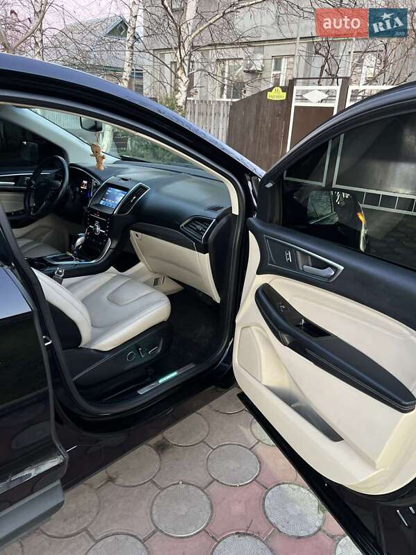 Внедорожник / Кроссовер Ford Edge 2017 в Каменском