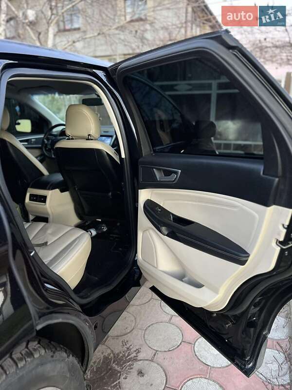 Внедорожник / Кроссовер Ford Edge 2017 в Каменском
