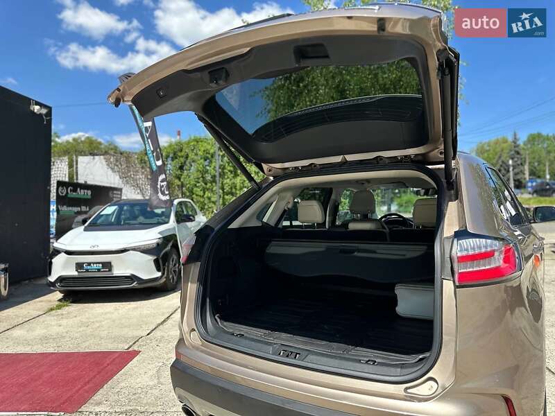 Позашляховик / Кросовер Ford Edge 2020 в Чернівцях