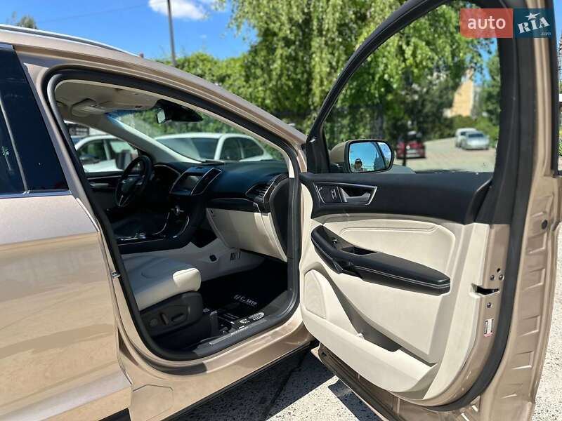 Позашляховик / Кросовер Ford Edge 2020 в Чернівцях