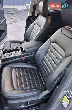 Внедорожник / Кроссовер Ford Edge 2019 в 