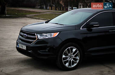 Внедорожник / Кроссовер Ford Edge 2015 в 