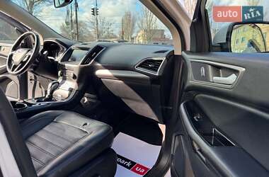 Позашляховик / Кросовер Ford Edge 2015 в 