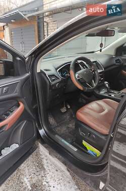 Внедорожник / Кроссовер Ford Edge 2015 в 