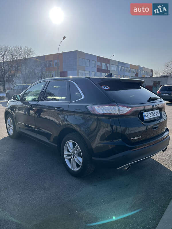 Внедорожник / Кроссовер Ford Edge 2017 в Синельниково