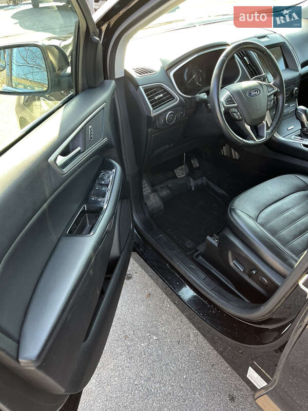 Внедорожник / Кроссовер Ford Edge 2017 в Синельниково