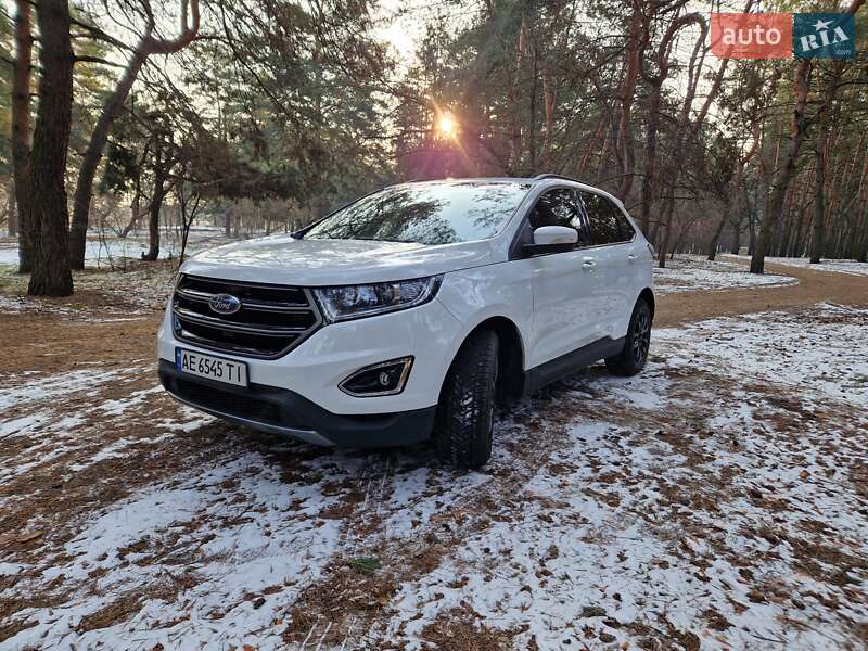 Внедорожник / Кроссовер Ford Edge 2018 в 