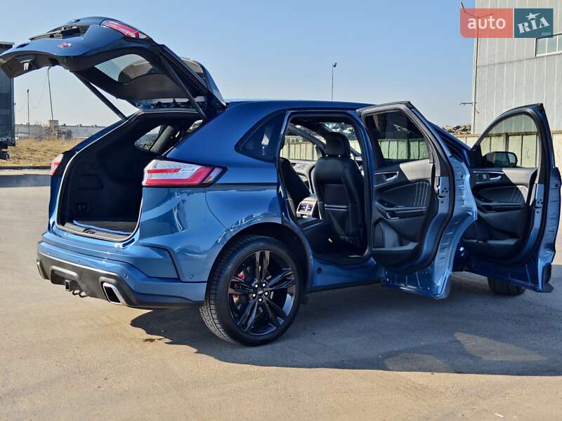 Внедорожник / Кроссовер Ford Edge 2018 в Нововолынске