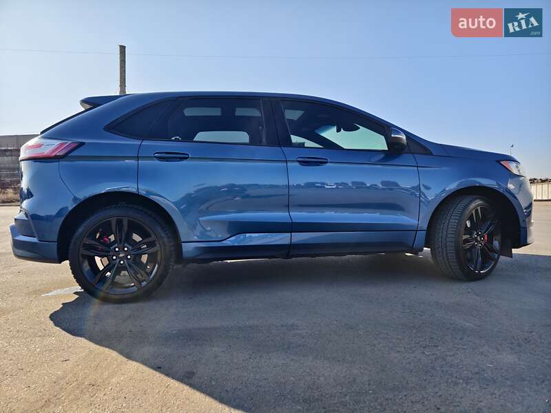 Внедорожник / Кроссовер Ford Edge 2018 в Нововолынске