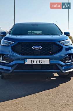 Внедорожник / Кроссовер Ford Edge 2018 в 