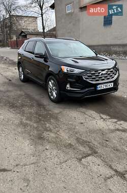 Позашляховик / Кросовер Ford Edge 2019 в 