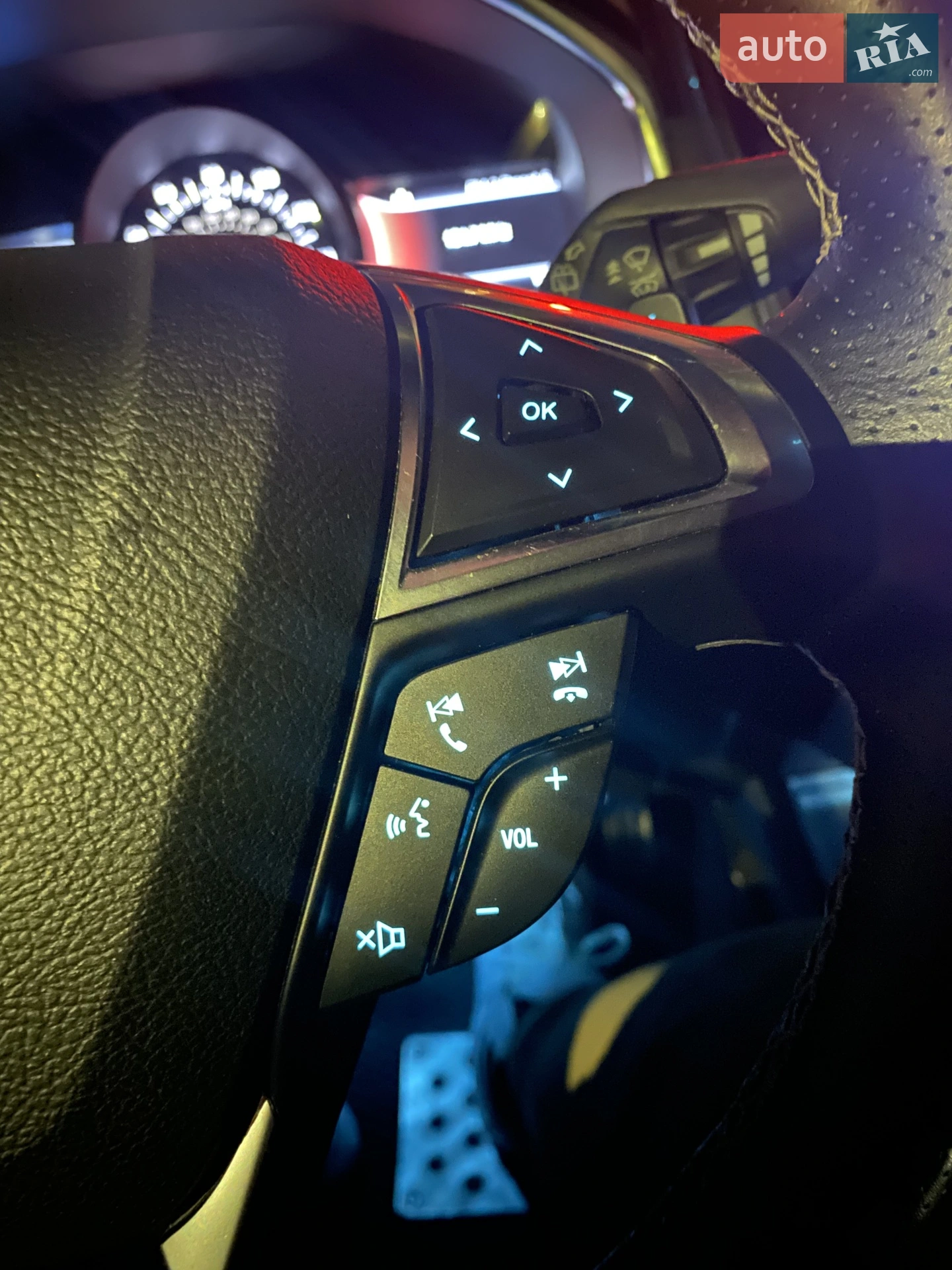 2018 Ford Edge - мініатюра 16