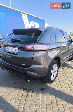 Позашляховик / Кросовер Ford Edge 2017 в 