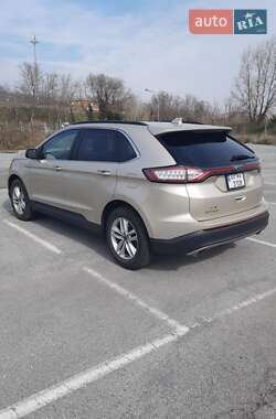 Внедорожник / Кроссовер Ford Edge 2017 в 