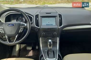 Внедорожник / Кроссовер Ford Edge 2017 в 
