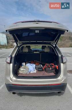 Внедорожник / Кроссовер Ford Edge 2017 в 