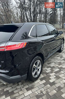 Внедорожник / Кроссовер Ford Edge 2020 в 