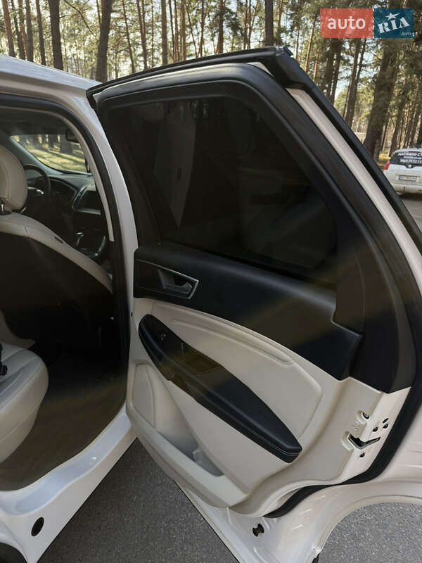 Позашляховик / Кросовер Ford Edge 2016 в Чернігові