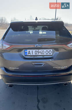 Позашляховик / Кросовер Ford Edge 2016 в 
