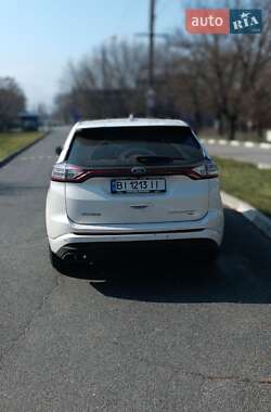 Внедорожник / Кроссовер Ford Edge 2016 в 