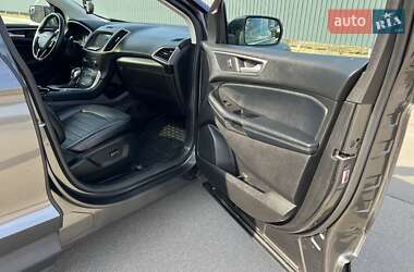 Внедорожник / Кроссовер Ford Edge 2017 в 