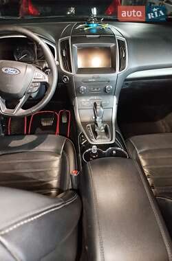 Внедорожник / Кроссовер Ford Edge 2017 в 